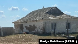 Банктер ауылдағы жылжымайтын мүлікті тым арзан деп бағалайтындықтан ауыл халқы жеңілдікпен берілетін несиеге қол жеткізе алмайды деді Мәлік Кенжәлиев.