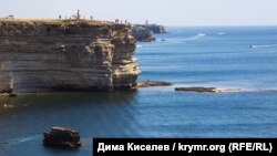 Невероятный Тарханкут: катера, погружения и фото со скульптурами (фотогалерея)