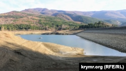 Велика Ялта на порозі водної кризи: Щасливенське водосховище (фотогалерея)